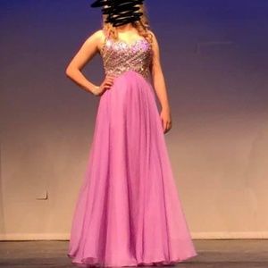 Prom dress / evening gown